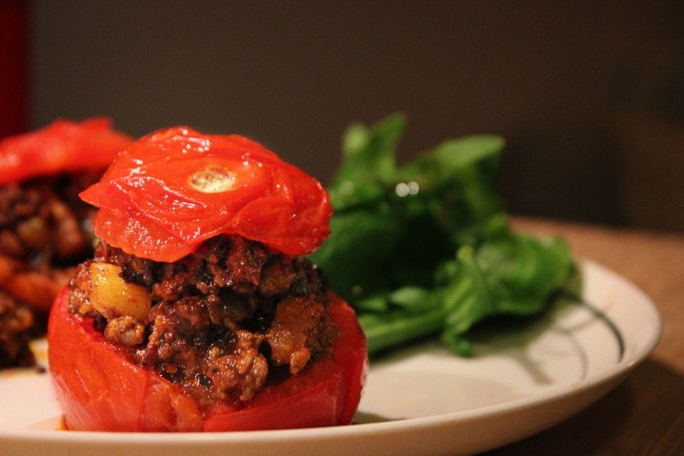Simple meat sauce (and stuff to do with it)