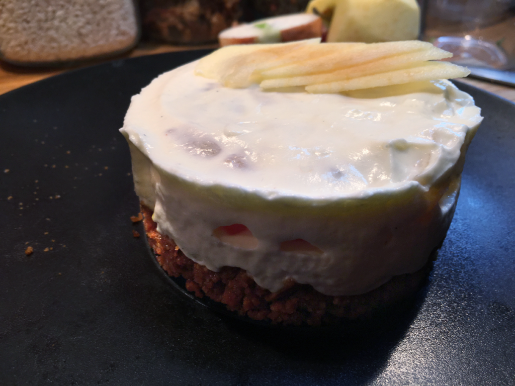 apple cheesecase