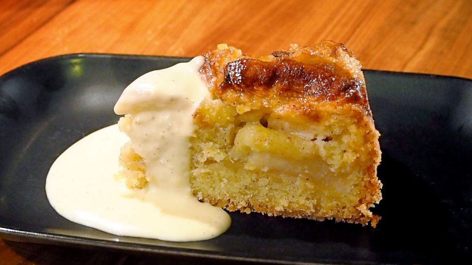 Really fat apple cake with vanilla custard