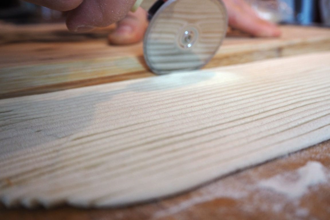how to easily cut homemade ramen